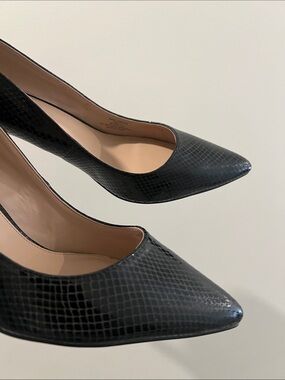 BCBGeneration Pointed Toe Women’s Pump